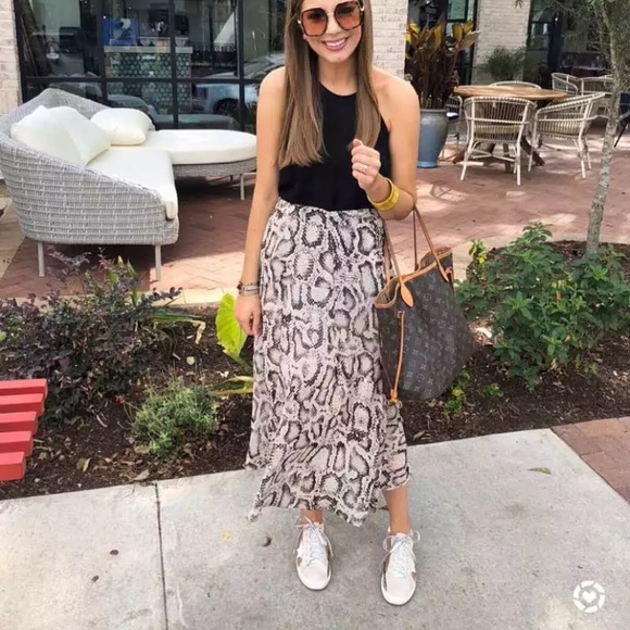 Snake Print Chiffon Skirt - Picture 10 of 15